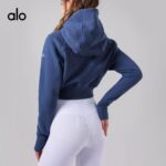 yoga wear, YOGA top, women's autumn and winter hooded fitness sports top with fleece, warm and loose jacket