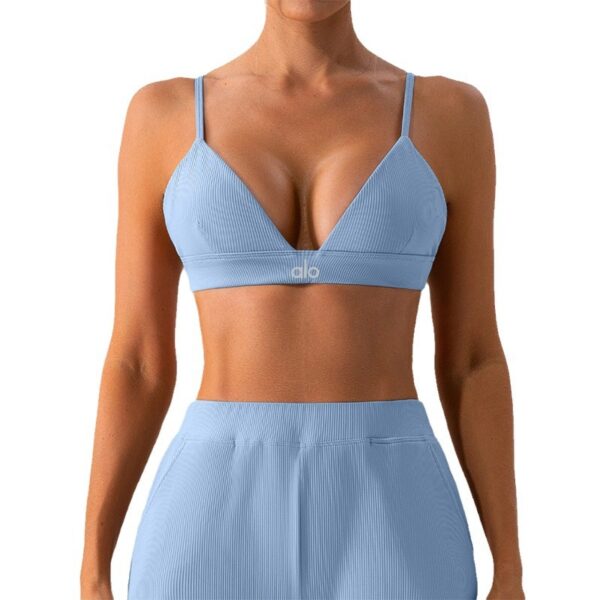 alo's new solid-color sports, running, fitness and yoga set