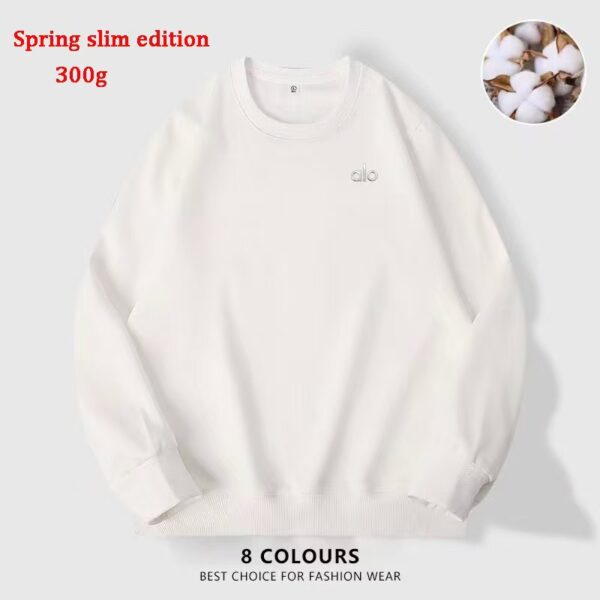 The 3D logo of the best-selling sports sweatshirt is laid-back, loose, comfortable and casual