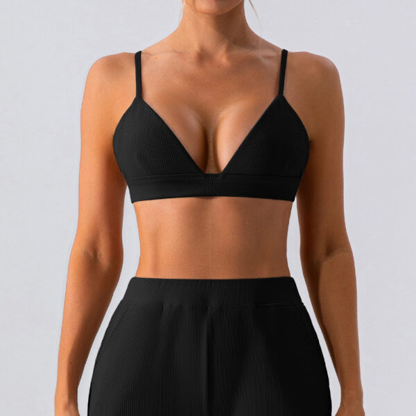 alo's new solid-color sports, running, fitness and yoga set
