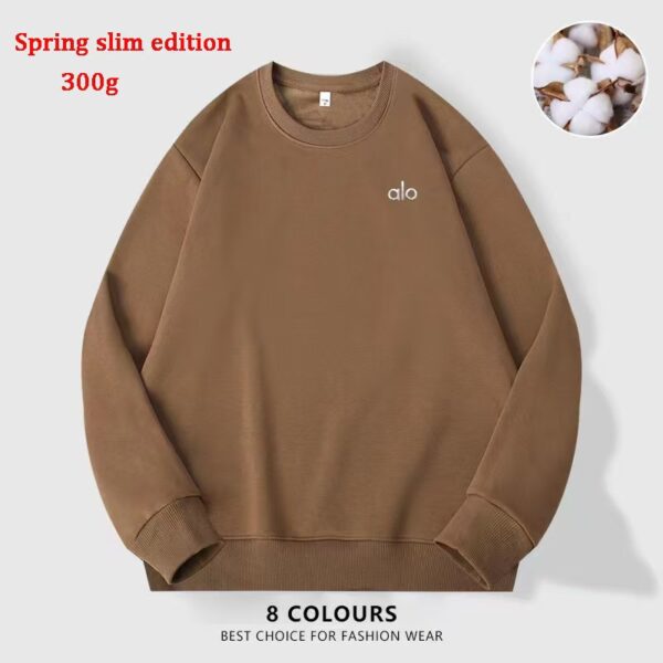 The 3D logo of the best-selling sports sweatshirt is laid-back, loose, comfortable and casual