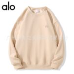 The 3D logo of the best-selling sports sweatshirt is laid-back, loose, comfortable and casual