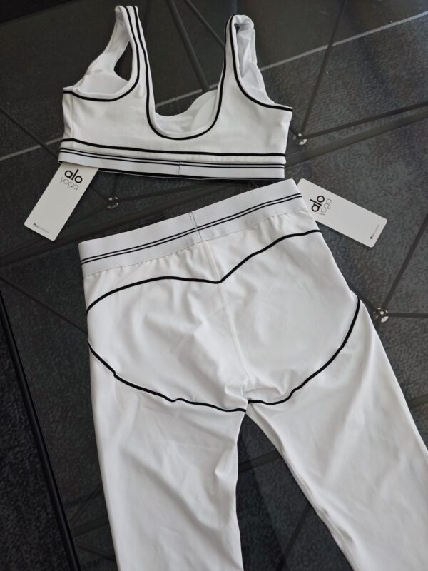 ola yoga set, skin-friendly fabric Pilates two-piece sportswear set