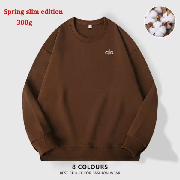 The 3D logo of the best-selling sports sweatshirt is laid-back, loose, comfortable and casual