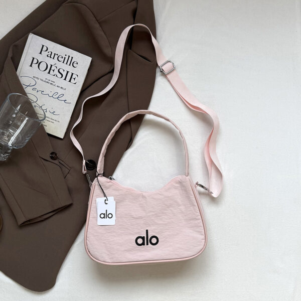 lo Dumpling Bag Women's underarm bag, fashionable single-shoulder bag, crossbody bag, new lightweight daily commuting bag for women