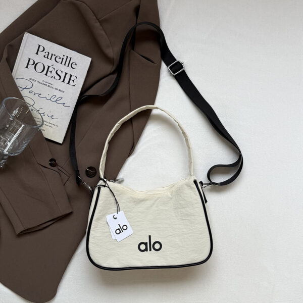 lo Dumpling Bag Women's underarm bag, fashionable single-shoulder bag, crossbody bag, new lightweight daily commuting bag for women