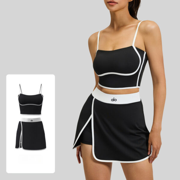 Color-blocked linear sports vest, slit short skirt set, women's fitness fixed cup