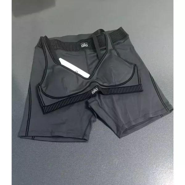 Large-capacity, lightweight waist bag suitable for both men and women, ideal for outdoor running and mountain climbing