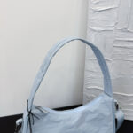 lo Dumpling Bag Women's underarm bag, fashionable single-shoulder bag, crossbody bag, new lightweight daily commuting bag for women