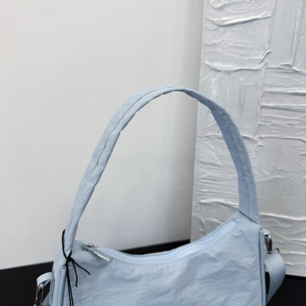 lo Dumpling Bag Women's underarm bag, fashionable single-shoulder bag, crossbody bag, new lightweight daily commuting bag for women