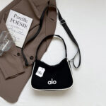 lo Dumpling Bag Women's underarm bag, fashionable single-shoulder bag, crossbody bag, new lightweight daily commuting bag for women