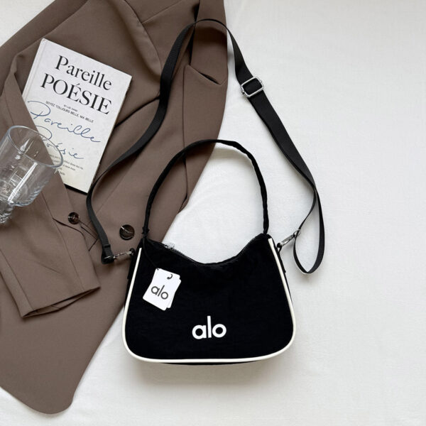 lo Dumpling Bag Women's underarm bag, fashionable single-shoulder bag, crossbody bag, new lightweight daily commuting bag for women