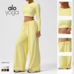 The new sports dance set features loose and sagging yoga trousers paired with tight long-sleeved tops
