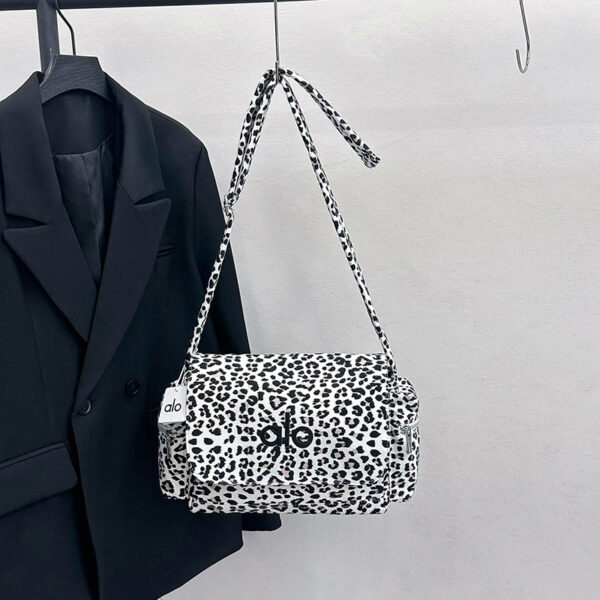 alo leopard Print Messenger bag for women, American retro casual schoolbag, canvas single-shoulder crossbody bag